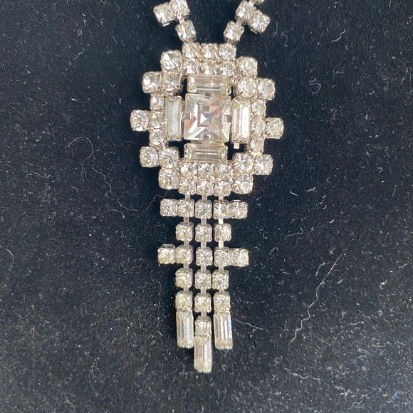 Vintage Crystal Necklace - Picture 2 of 5